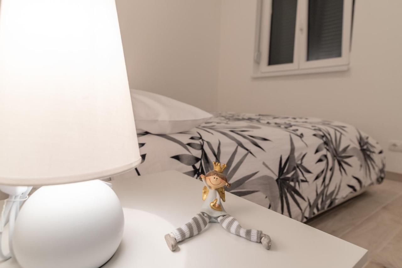 Apartman Pjer Traù Esterno foto